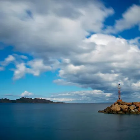 Colors In - House For 6 People In The Of Paros Naousa (Paros)