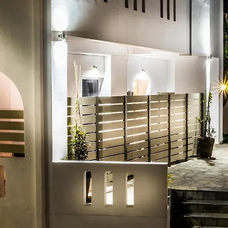 Colors In - House For 6 People In The Of Paros Nyaraló Náusza