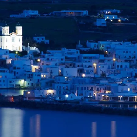 Colors In - House For 6 People In The Of Paros Nausa