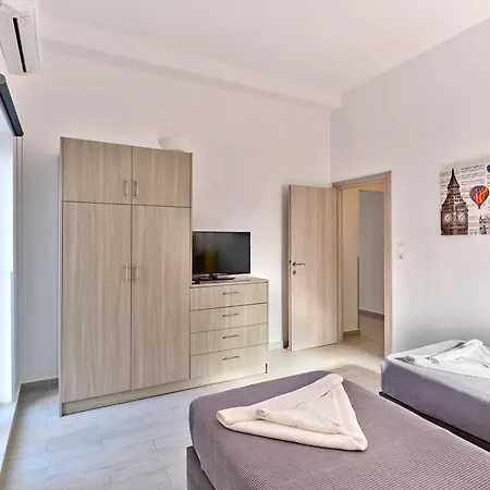 Colors In - House For 6 People In The Of Paros * Nausa