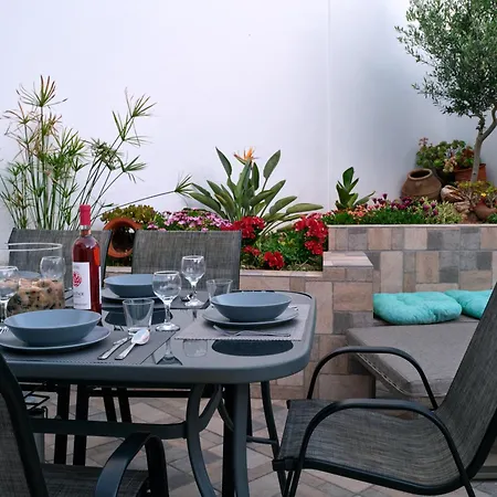 Colors In - House For 6 People In The Of Paros