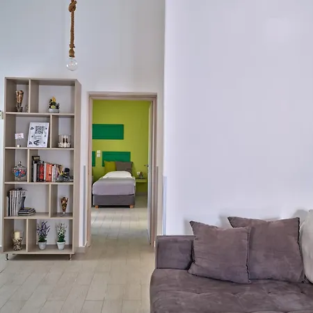 Colors In - House For 6 People In The Of Paros *