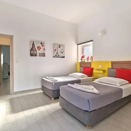 Colors In - House For 6 People In The Of Paros