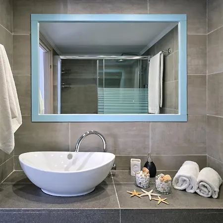 Colors In - House For 6 People In The Of Paros Holiday home