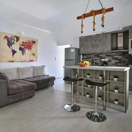Colors In - House For 6 People In The Of Paros Νάουσα